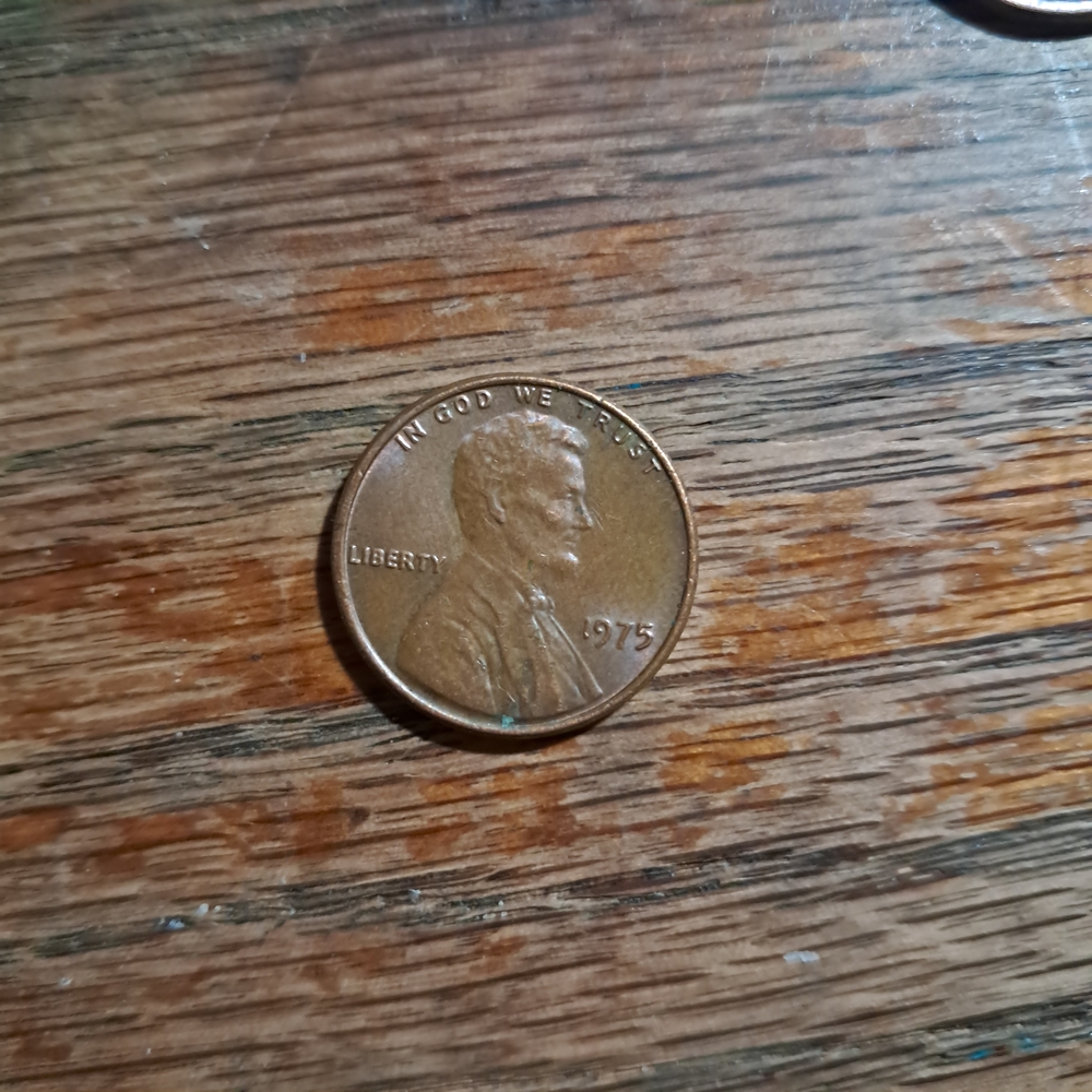Vintage 1975 Penny Coin